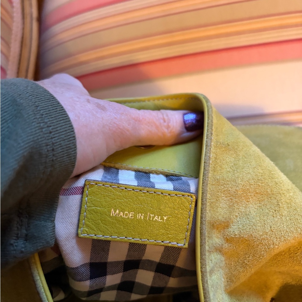 Oh So Chic Burberry Green Suede Shoulder/Hobo Bag Horn Closure. COA included. - Picture 9 of 13